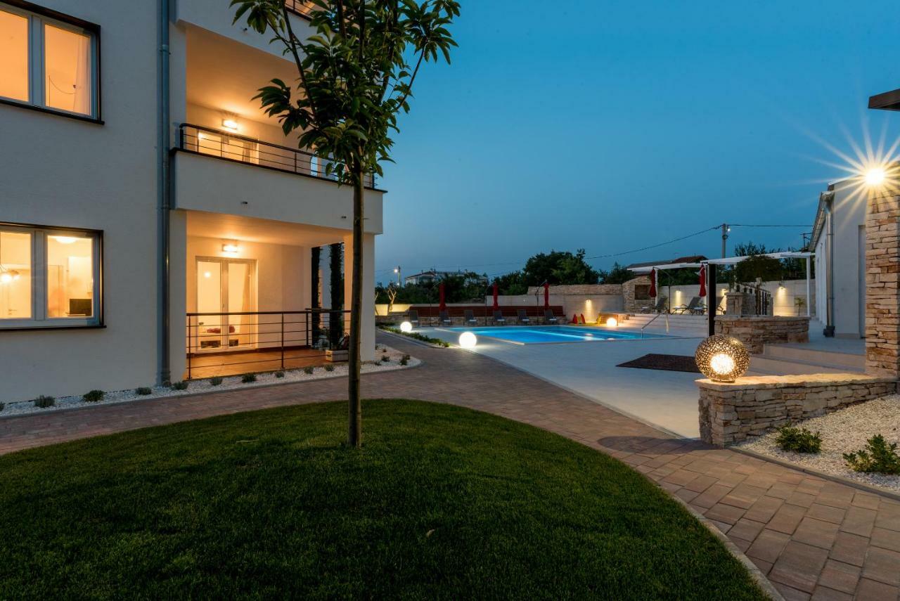 Villa Anja เปโรย ภายนอก รูปภาพ