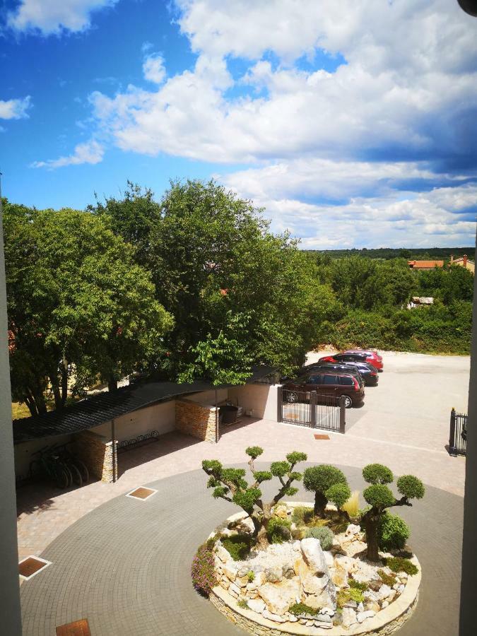 Villa Anja เปโรย ภายนอก รูปภาพ