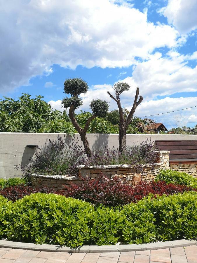 Villa Anja เปโรย ภายนอก รูปภาพ
